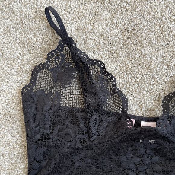 Victoria’s Secret Black Lace Crop Top Bralette Small Grunge Goth Y2K Wimsigoth - Picture 2 of 10